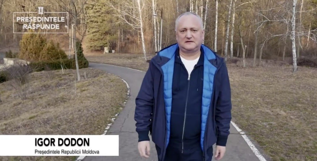 Igor Dodon și-a filmat vlogul îmbrăcat în haine de lux