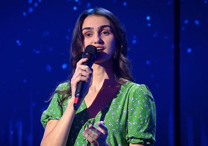 /VIDEO/ O tânără din raionul Fălești a luat patru de DA la Românii au Talent
