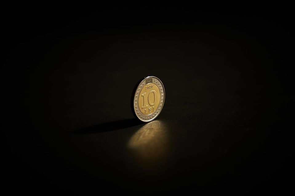 /FOTO/ BNM a lansat o nouă monedă de circulație cu valoarea de de 10 lei
