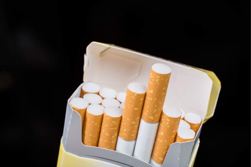 Veste tristă pentru fumători. Produsele de tutun nu vor mai sta la vedere în magazine