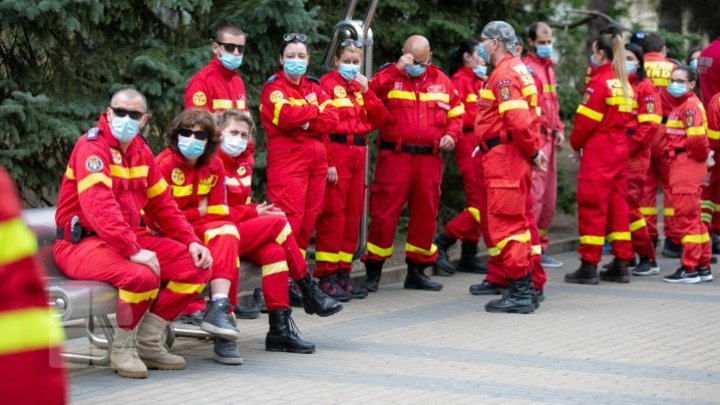 Numărul medicilor români aflați în misiune în țara noastră care s-au infectat de coronavirus se ridică la șapte