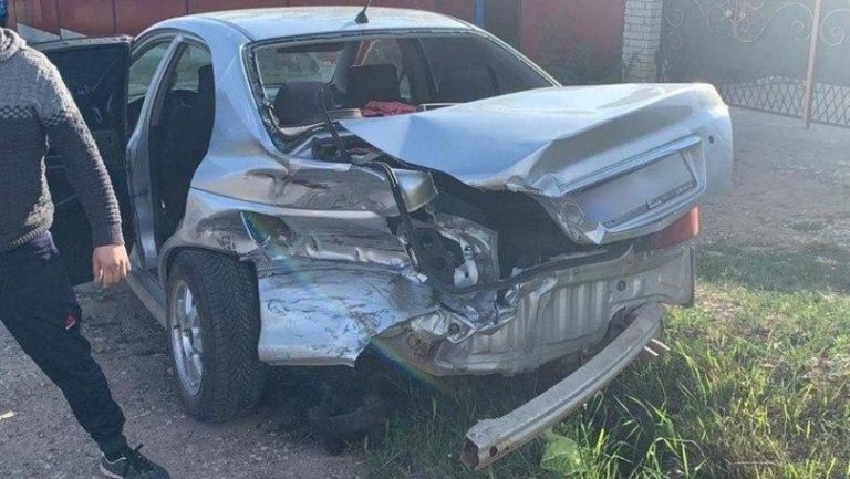 A refuzat să tragă pe dreapta și a provocat un accident soldat cu o persoană rănită