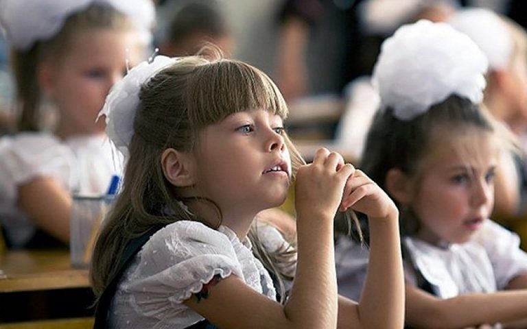 Vezi cum va decurge înscrierea la școală pentru clasele întâi