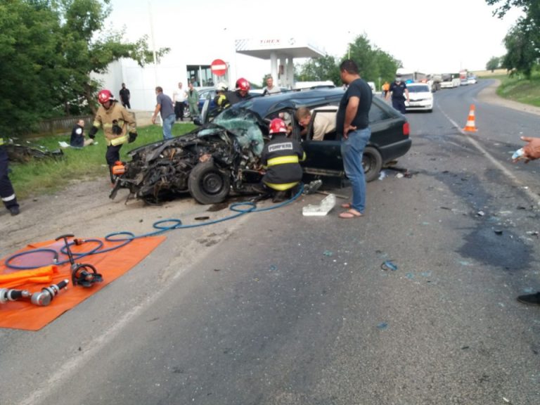 /VIDEO/ Grav accident pe centura orașului Bălți. Două persoane au ajuns la spital