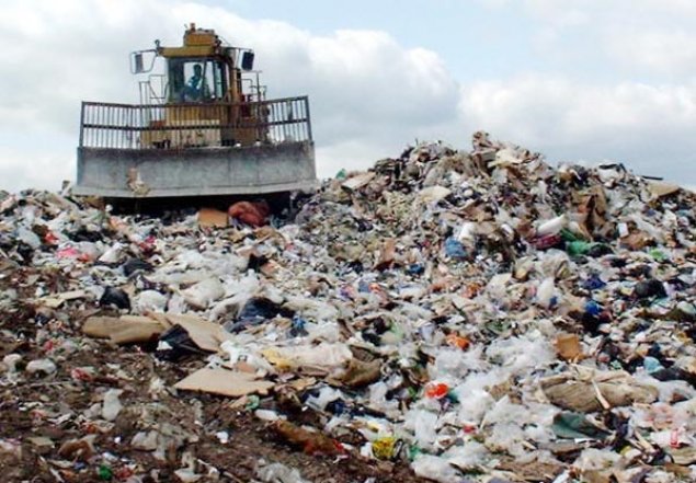 Moldovenii aruncă tot mai mult gunoi