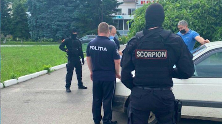 /VIDEO/ Polițist din Soroca reținut pentru mită
