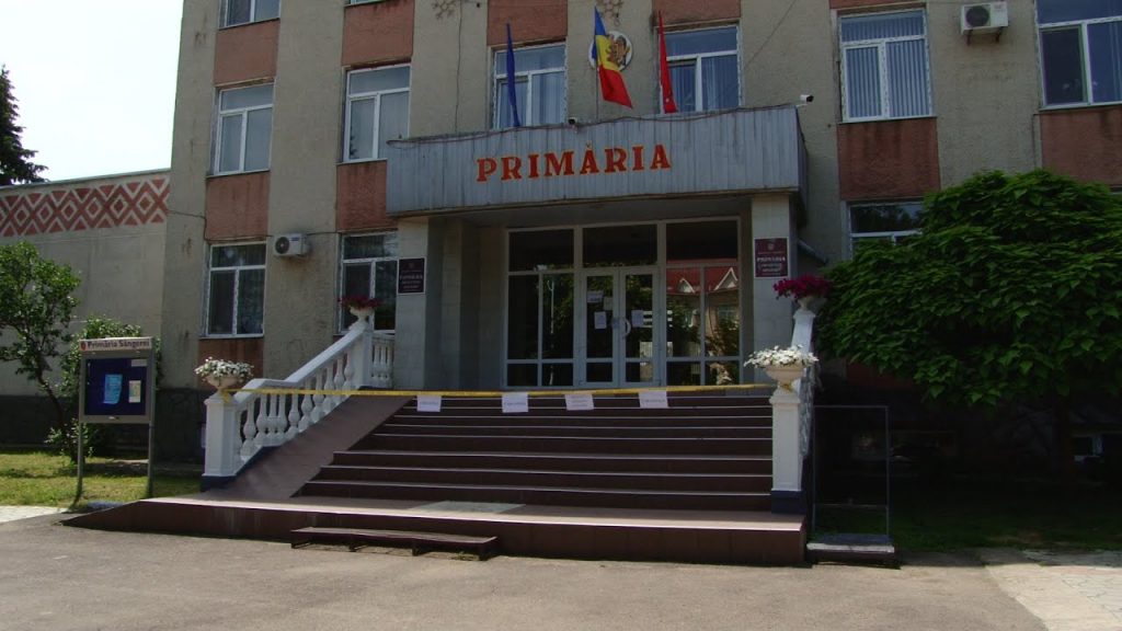 Primăria Sângerei a intrat în carantină