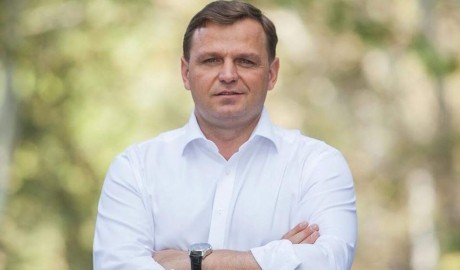 Andrei Năstase are un salariu de o mie de euro lunar