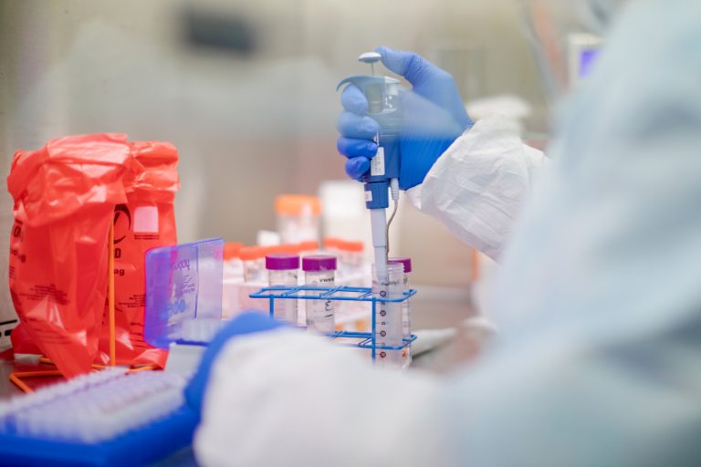 Anti-record în Republica Moldova la infecția de coronavirus. Media săptămânală a ajuns la 173 cazuri noi pe zi