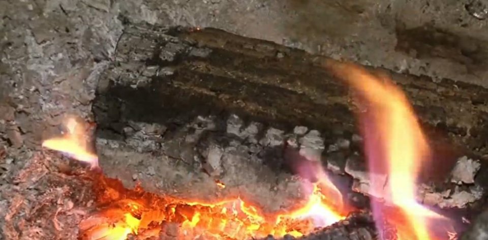 O casă din raionul Drochia a fost mistuită de flăcări