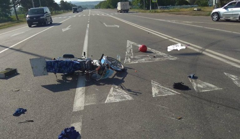 /FOTO/ Accident matinal într-o localitate din raionul Sângerei. O persoană a ajuns la spital