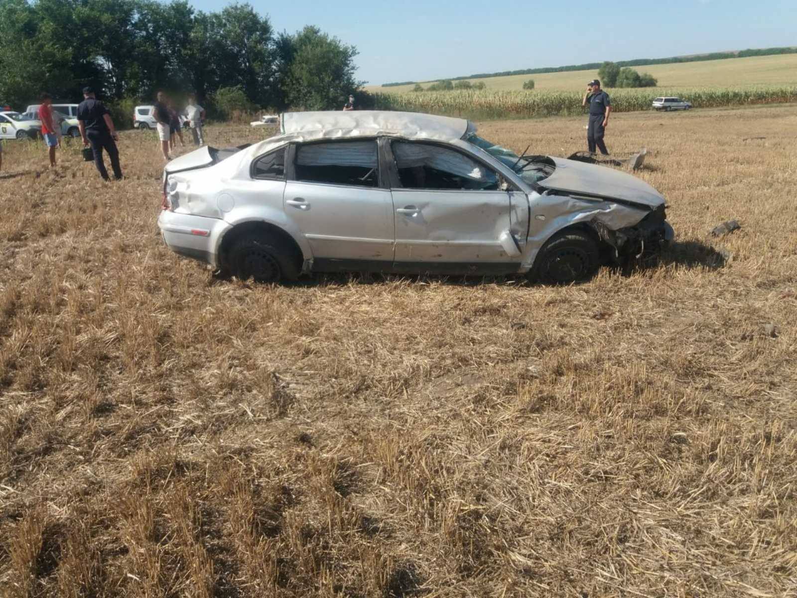 /FOTO/ Grav accident în raionul Edineț. Doi tineri au murit, iar alții doi în stare gravă la spital