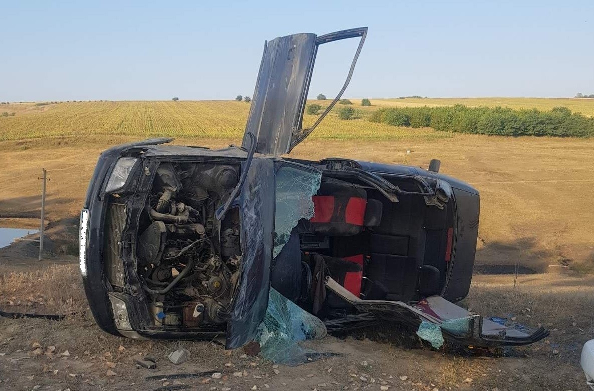 /FOTO/ Grav accident în raionul Râșcani. Un tânăr a murit, iar altul a ajuns la spital