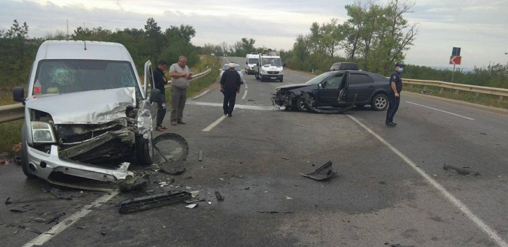 /FOTO/ Accident la Sângerei. O persoană a ajuns la spital