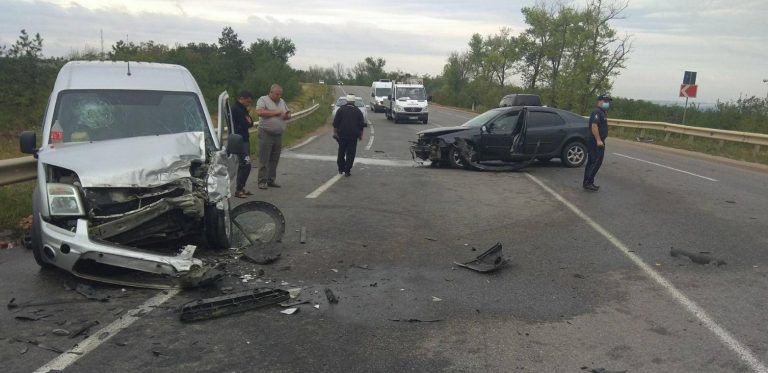 /FOTO/ Accident la Sângerei. O persoană a ajuns la spital