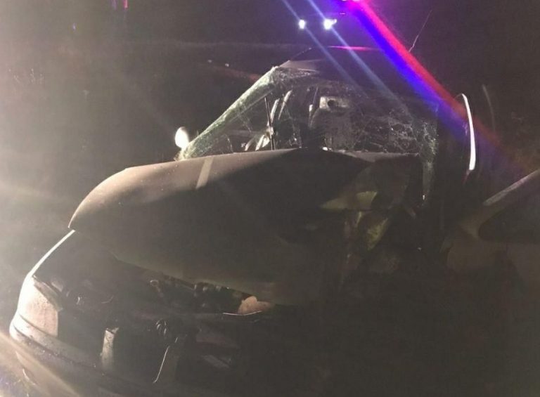 /FOTO/ Accident în satul Badragii Vechi din raionul Edineț. Două persoane au ajuns la spital
