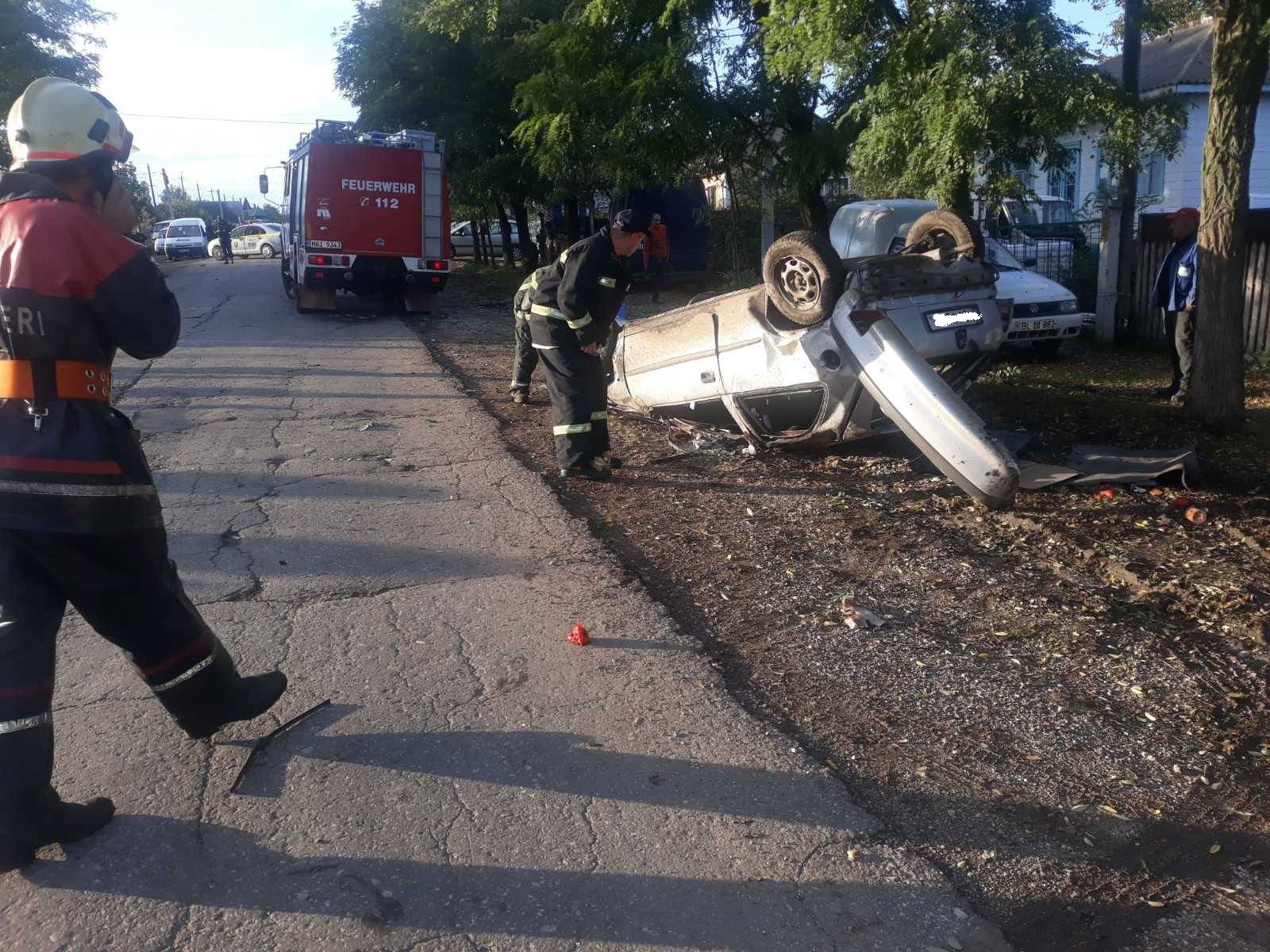 /FOTO/ Un alt grav accident în raionul Drochia. Un tânăr a ajuns la spital, iar altul murit
