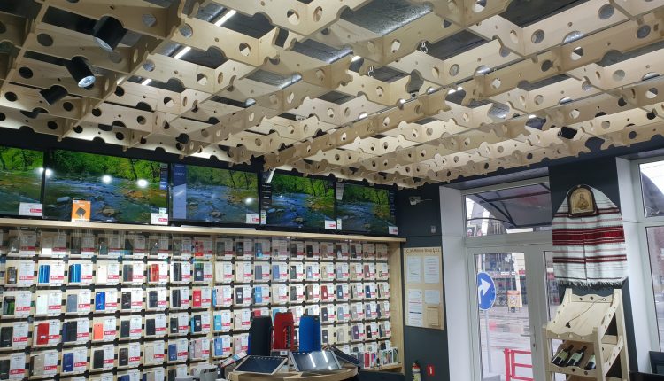 Furt de telefoane mobile într-un magazin din centrul orașului Bălți
