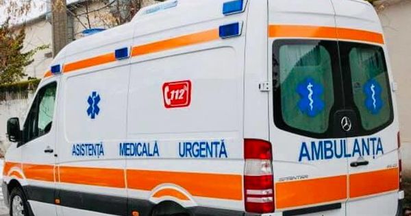 Un şofer de ambulanţă din Bălţi şi fratele acestuia sunt cercetați de CNA pentru trafic de influență