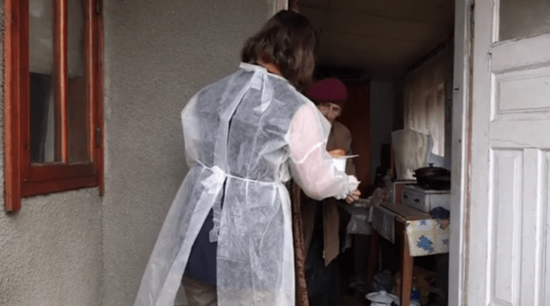 /VIDEO/ Mai multe familii social vulnerabile din orașul Edineț beneficiază de hrană la domiciliu