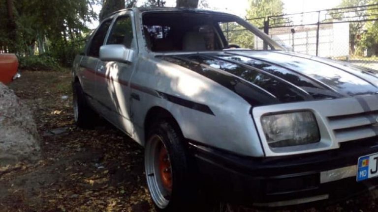 Automobil furat la Soroca. Oamenii legii caută vehiculul și făptașii