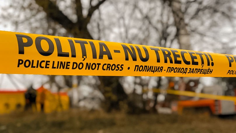 Cadavrul unui bărbat a fost găsit la marginea unei pădurice din Bălți