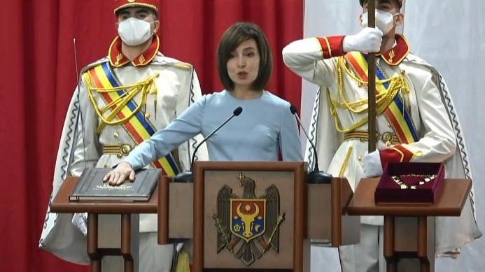 Maia Sandu a fost învestită în funcția de președinte al Republicii Moldova