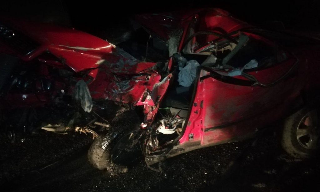 /FOTO/ Accident violent în raionul Dondușeni. Un tânăr a murit, iar altul a ajuns la spital în stare gravă