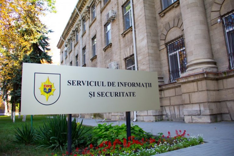 Majoritatea parlamentară a votat în lectură finală trecerea SIS-ului în subordinea Parlamentului. Platforma DA se va adresa la Curtea Constituțională privind anularea votului
