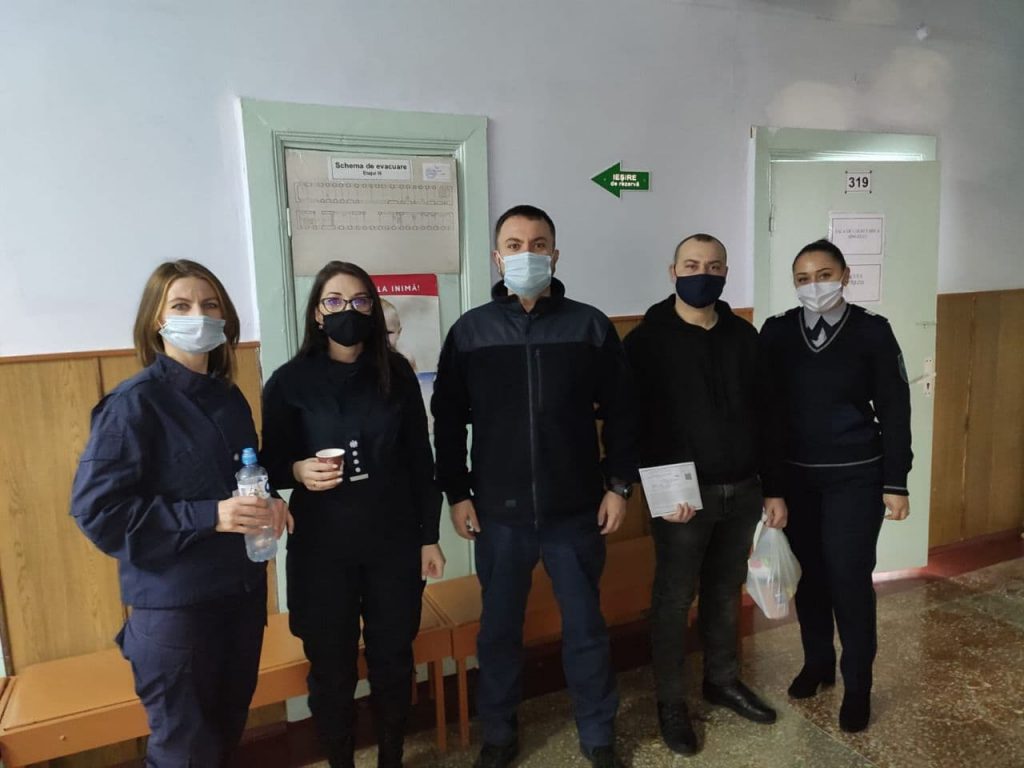 /FOTO/ Polițiștii de Frontieră din nordul țării donează sânge pentru salvarea oamenilor