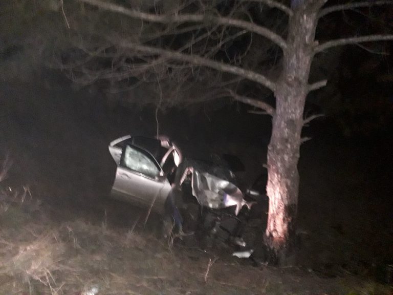 /FOTO/ Grav accident la Sângerei. Două persoane au fost transportate la spital