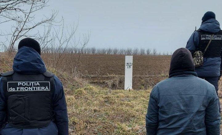 /VIDEO/ Un tânăr din Ucraina reținut în raionul Briceni, în timp ce încerca să iasă ilegal din Republica Moldova