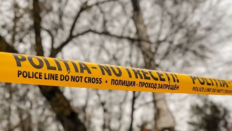 Cadavrul unui bărbat cu semne de moarte violentă a fost găsit la Edineț. Poliția a reținut un suspect