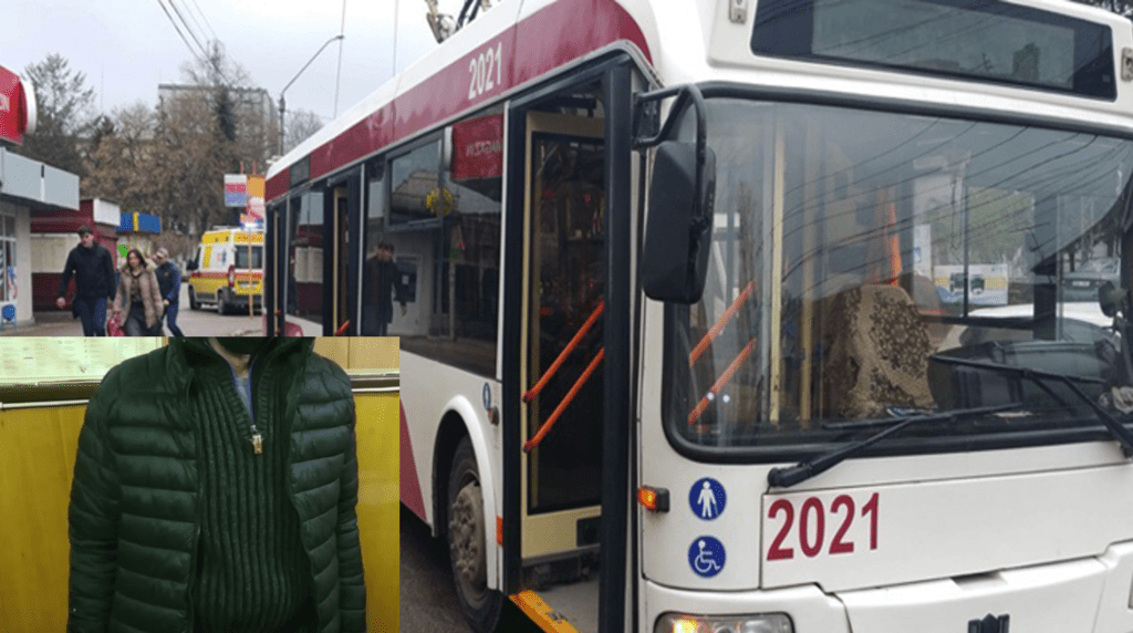 /VIDEO/ Un hoț de buzunare a fost reținut într-un troleibuz din Bălți în timp ce sustrăgea un portmoneu de la o tânără