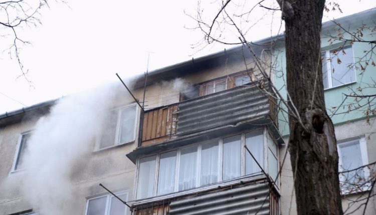 /FOTO/ Incendiu la Bălți. O femeie și-a pierdut viața