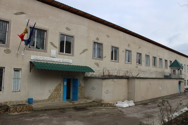 Rezultatul perchezițiilor de la Penitenciarul din Soroca. Obiecte interzise și deținuți violenți