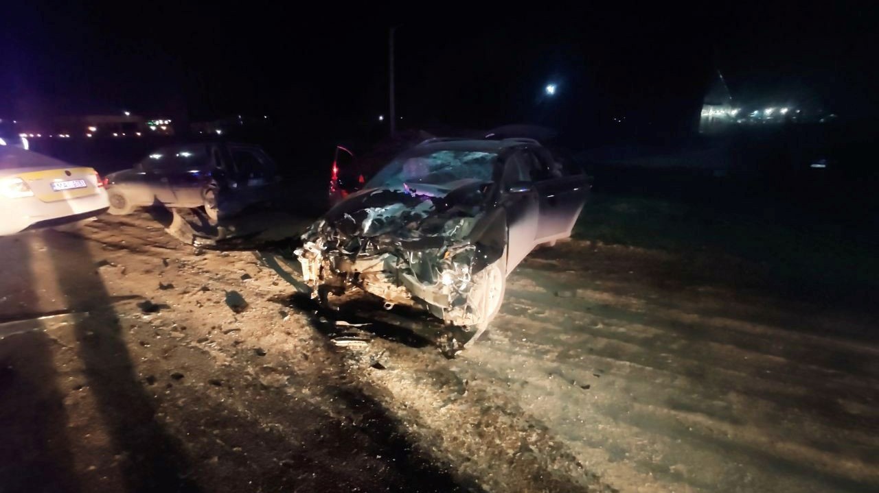/VIDEO/ Accident grav la Bălți din cauza a doi șoferi în stare de ebrietate. Patru polițiști au ajuns la spital