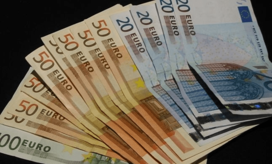 Un bărbat din Bălți a promis la trei persoane permise de conducere contra 550 de euro. Acum riscă până la 6 ani de închisoare