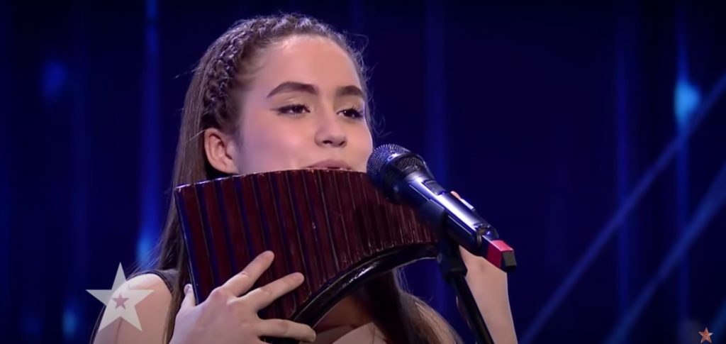 /VIDEO/ O tânără din Bălți a luat patru de DA la Românii au Talent