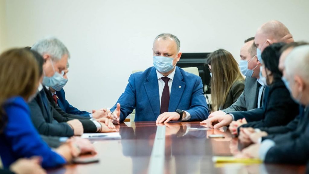 PSRM cere demisia Maiei Sandu și organizarea alegerilor prezidențiale anticipate. Deputat PAS: „Beți ceai și vă vaccinați! De anticipate nu scăpați”