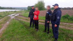 Doi copii care s-au pornit să viziteze locurile din împrejurimi au pus pe jar polițiștii de frontieră din raionul Soroca