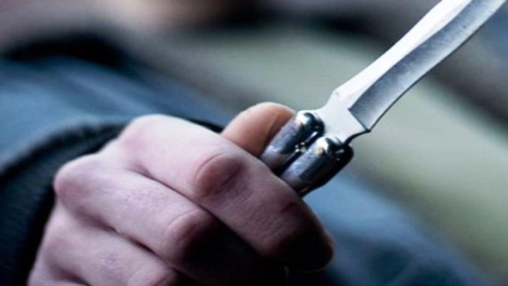 Un bărbat din raionul Dondușeni l-a înjunghiat pe concubinul fostei sale prietene din cauza geloziei