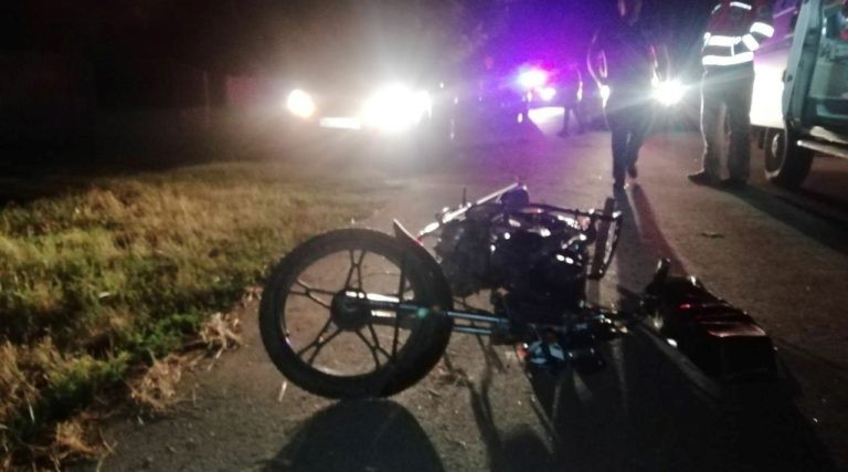/FOTO/ Accident cu implicarea unei motorete în raionul Dondușeni. Un tânăr a decedat pe loc