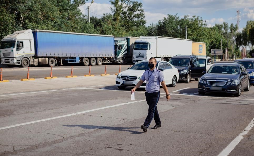 Încălcările depistate săptămâna trecută la frontiera de stat. 57 cetățeni străini au primit refuz de a intra în țară