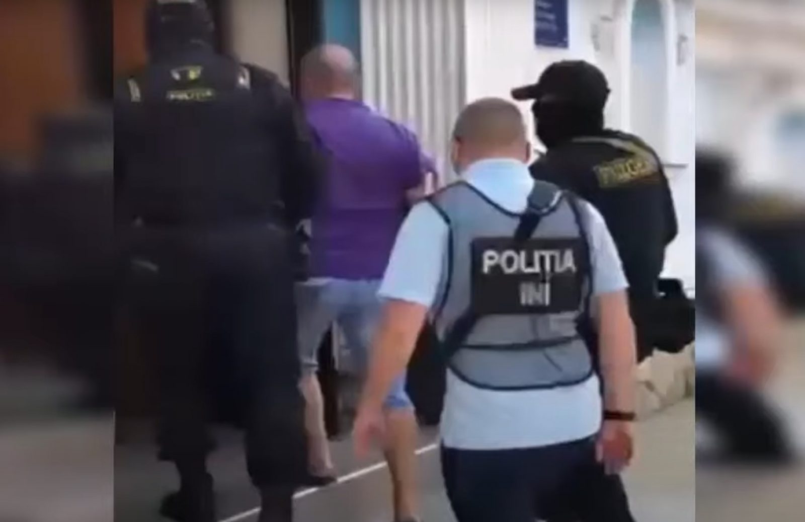 /VIDEO/ Mai multe percheziții au fost efectuate în municipiul Bălți și raionul Orhei într-un dosar de trafic de droguri
