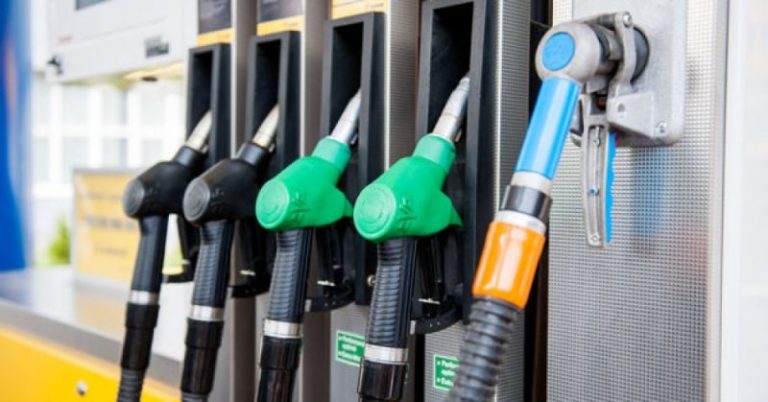 Motorina se scumpește din nou. Benzina se va ieftini