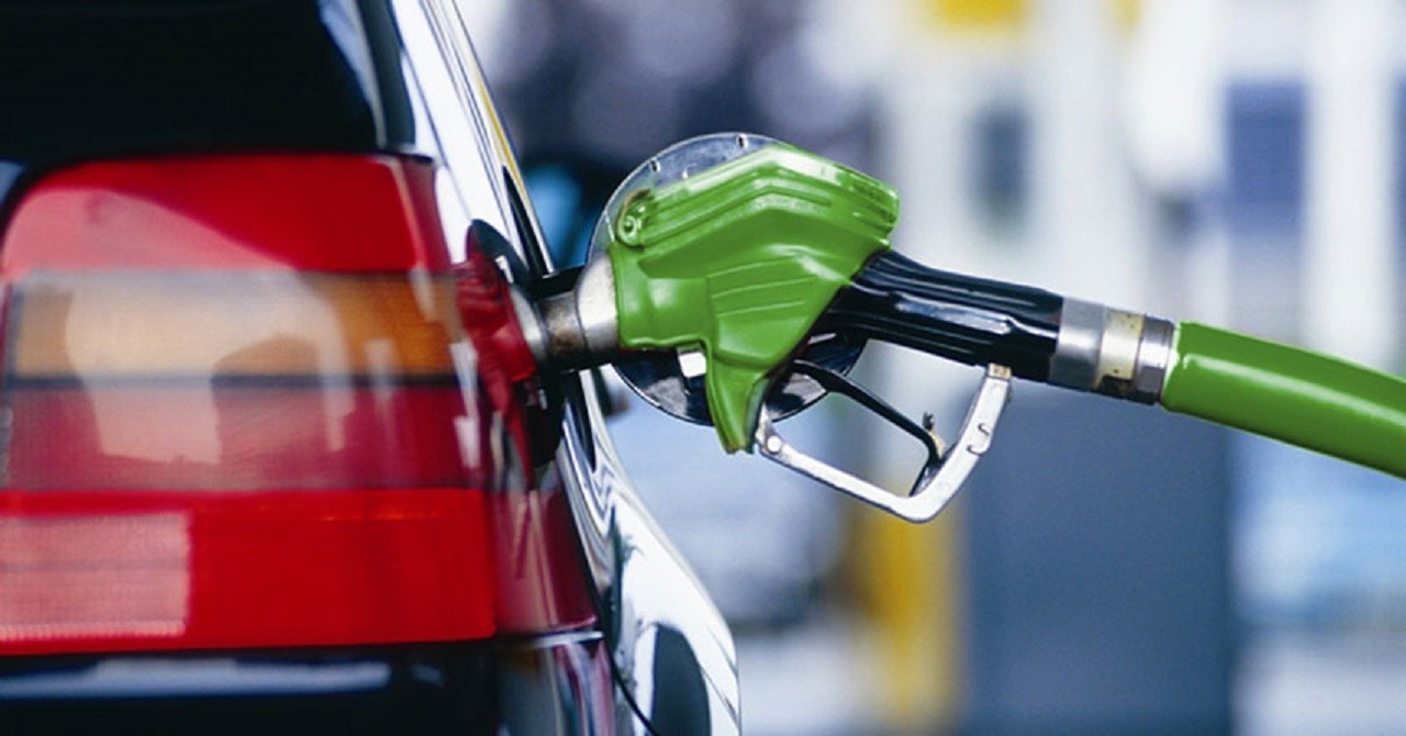 ANRE anunță noi majorări la carburanți
