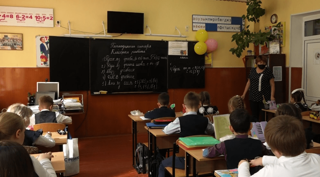 /VIDEO/ Peste 40% din profesori și angajați auxiliari din Bălți nu sunt vaccinați împotriva coronavirusului