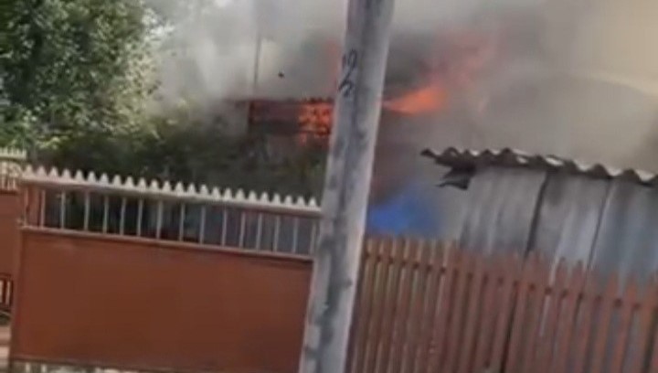 /VIDEO/ În municipiul Bălți se intensifică incendiile. Duminică s-au produs două