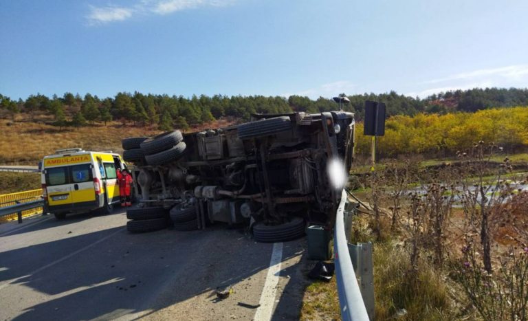 /FOTO/ Accident la Florești. Un bărbat a murit, iar o tânără a ajuns la spital